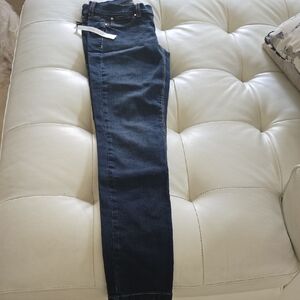 NWT. White House Black Market Navy Skinny Jeans